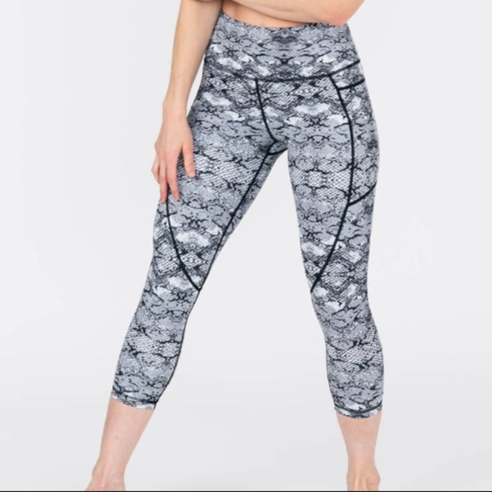 Zyia Active Cobra Metallic Light N’ Tight Legging